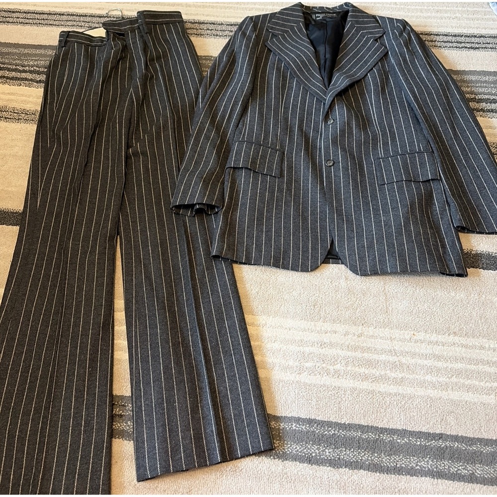 Vtg Pierre Cardin Boutique Line Grey Pinstripe Wool Suit Set Pants Blazer France